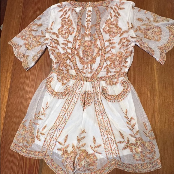 HONEY PUNCH Embroidered Romper Lace Lined Zip Multi-Color Festival White - Picture 7 of 9